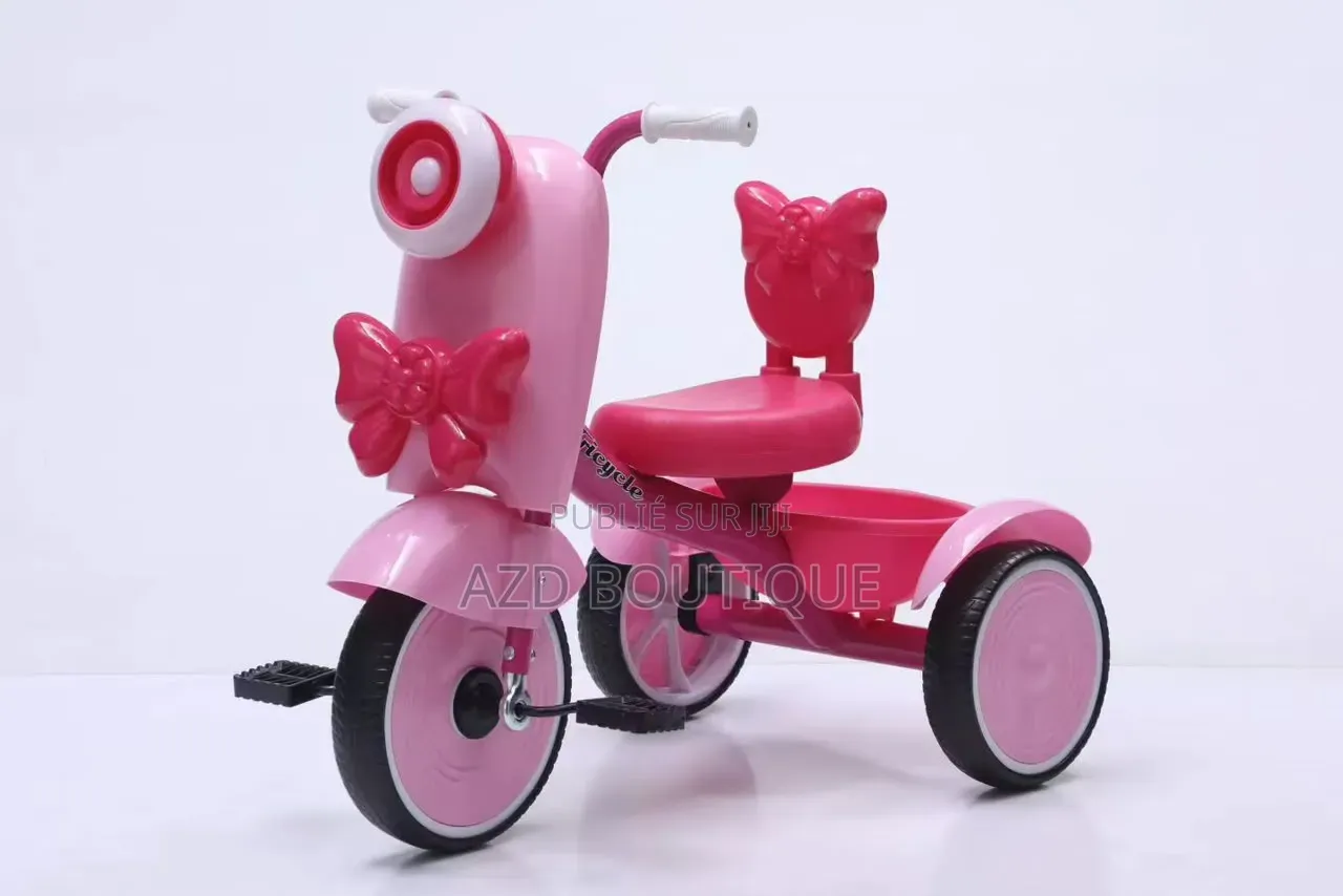 Vélo Tricycle Pour Enfant Avec Pédales Et Panier De Rangement