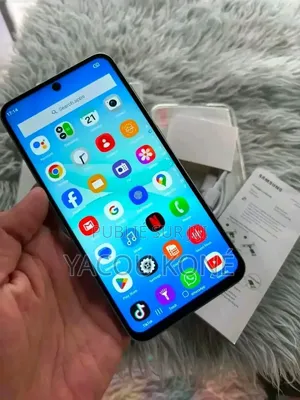 Nouveau Samsung Galaxy A17 5G 256 GB Vert