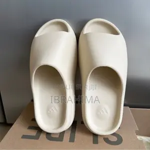 Yeezy Slide