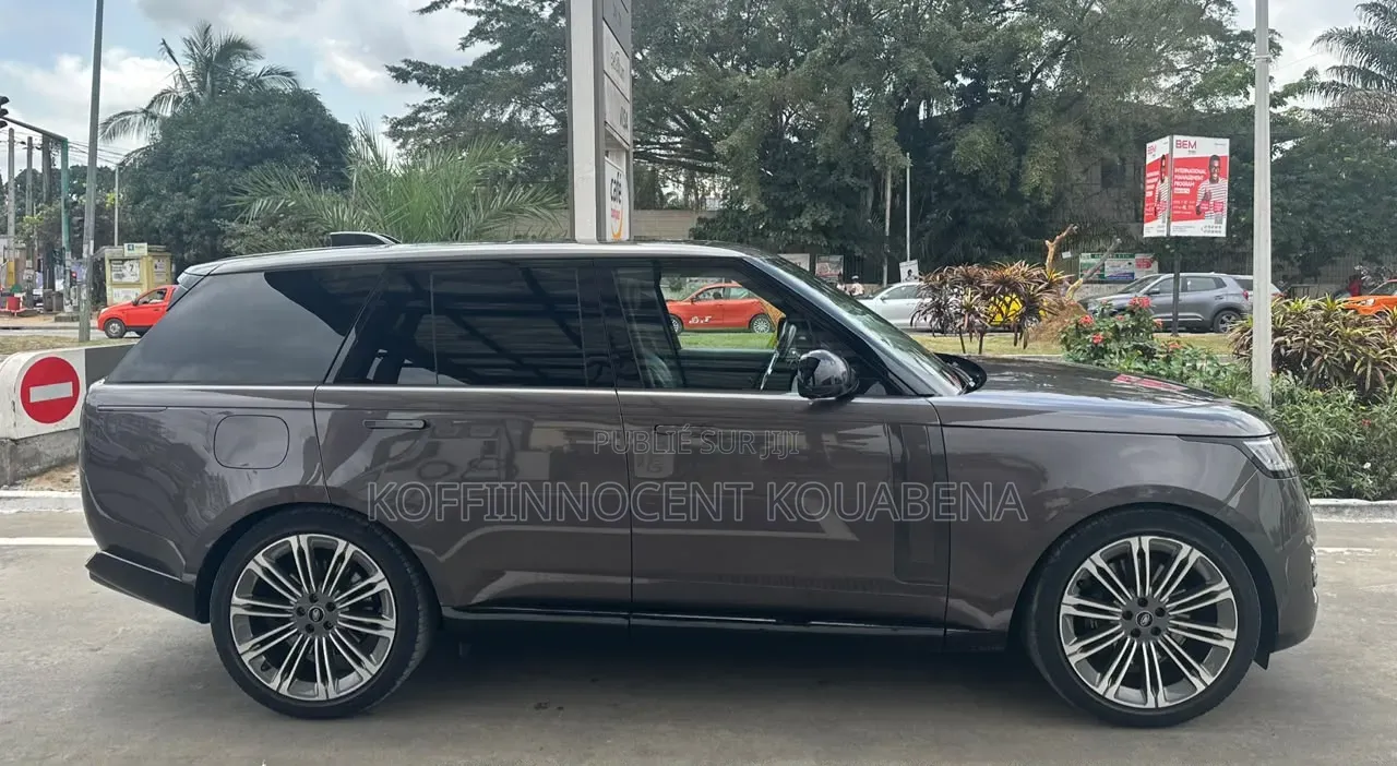 Land Rover Range Rover Vogue 2022 Blanc cassé