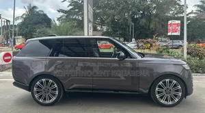 Land Rover Range Rover Vogue 2022 Blanc cassé