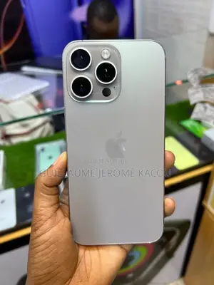 Nouveau Apple iPhone 15 Pro Max 256 GB Gris