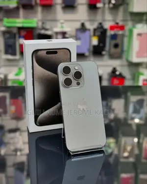 Nouveau Apple iPhone 15 Pro Max 256 GB Gris