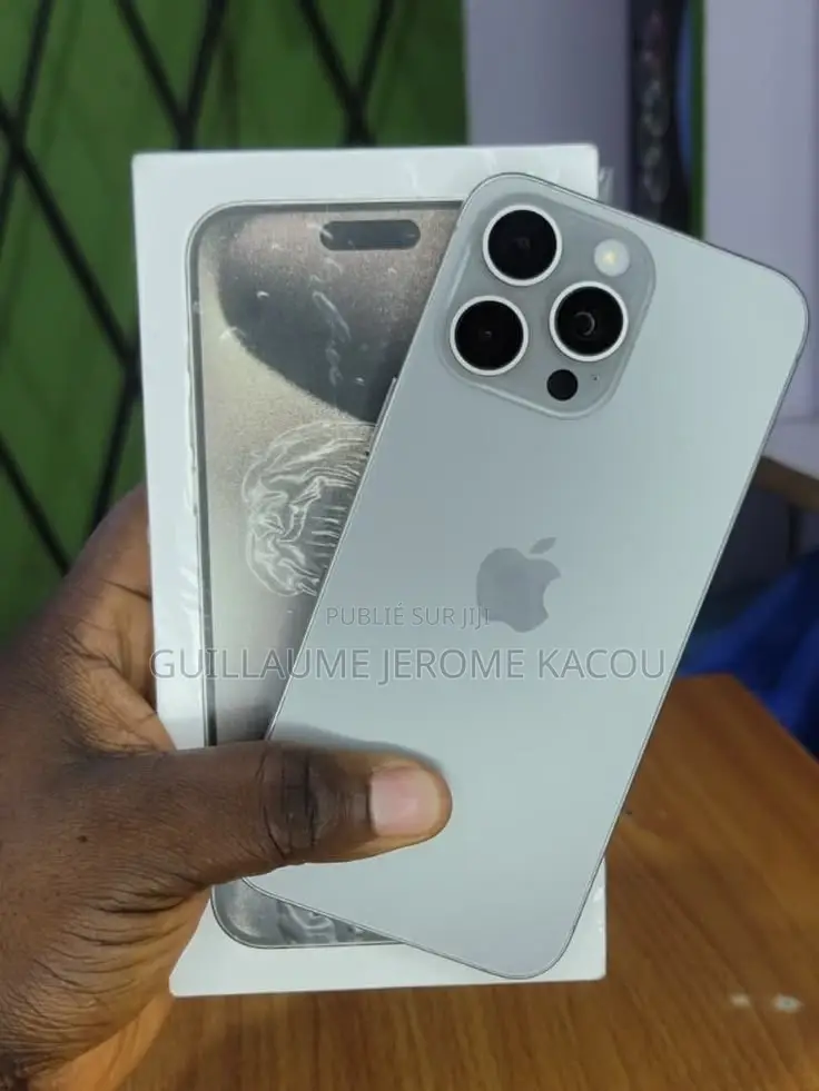 Nouveau Apple iPhone 15 Pro Max 256 GB Gris