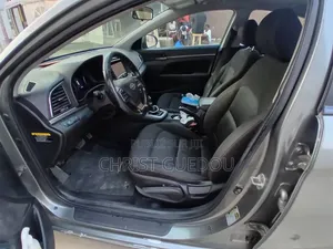 Hyundai Elantra 2017 Gris