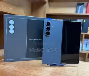 Nouveau Samsung Galaxy Fold 512 GB Noir
