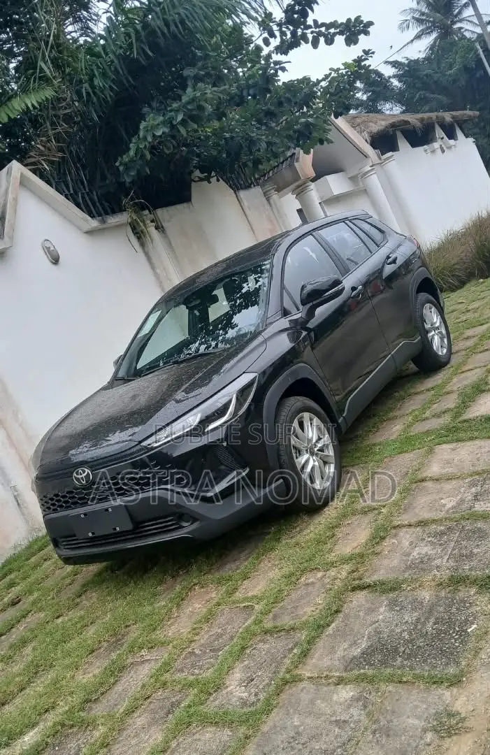 Toyota Corolla Cross 2026 Noir