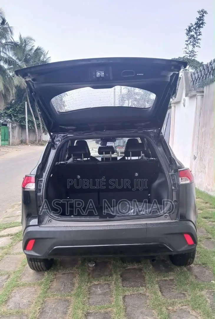 Toyota Corolla Cross 2026 Noir