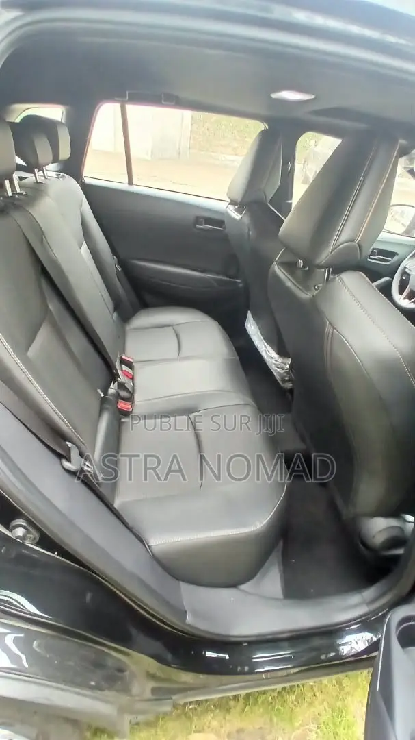 Toyota Corolla Cross 2026 Noir
