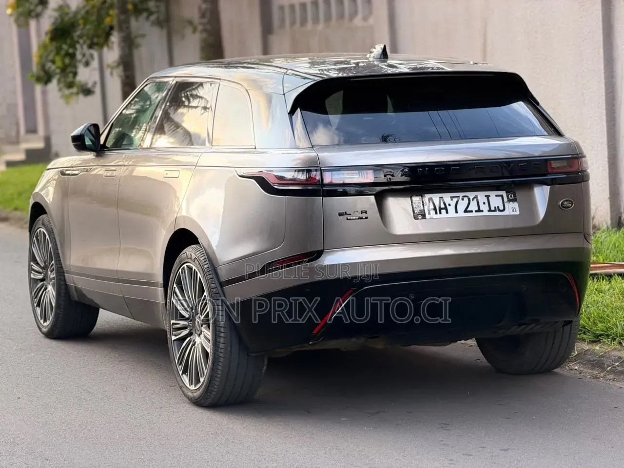 Rover 220 2020 Argenté