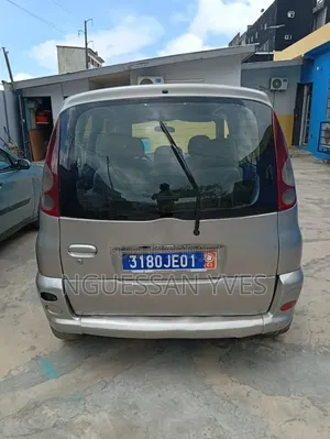 Toyota Yaris 2005 Beige