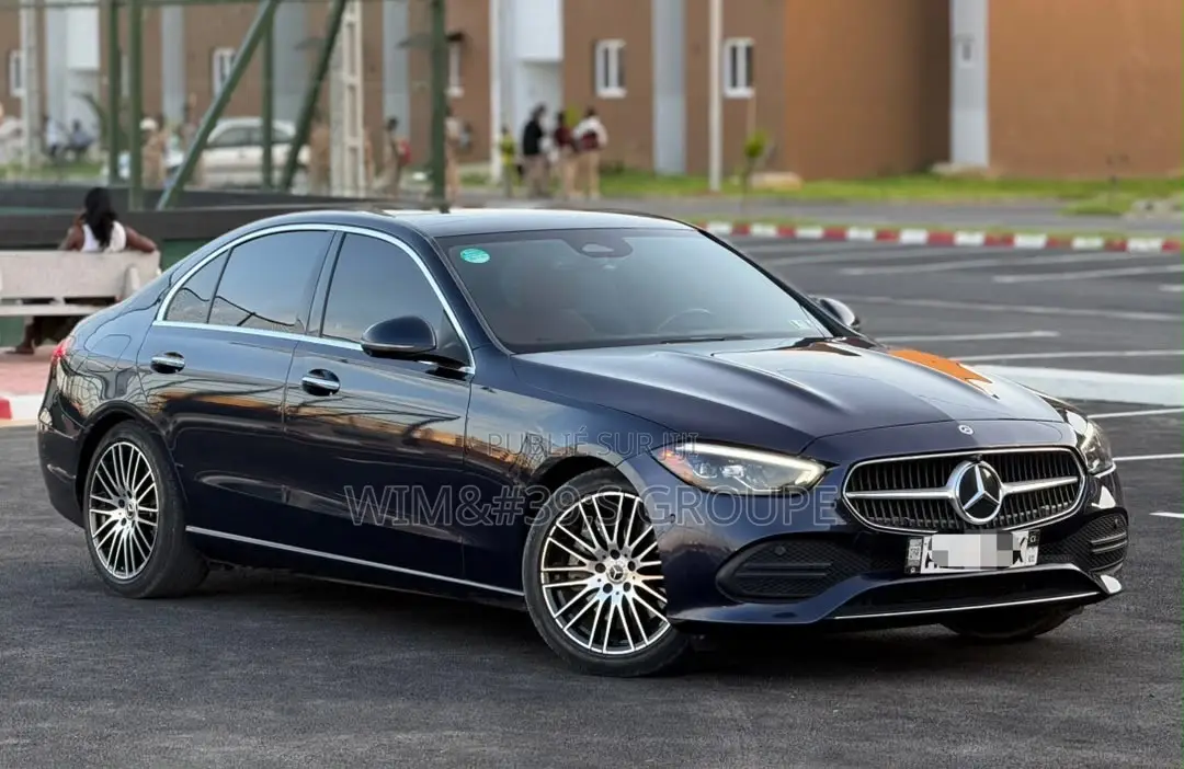 Nouveau Mercedes-Benz C300 2024 Noir