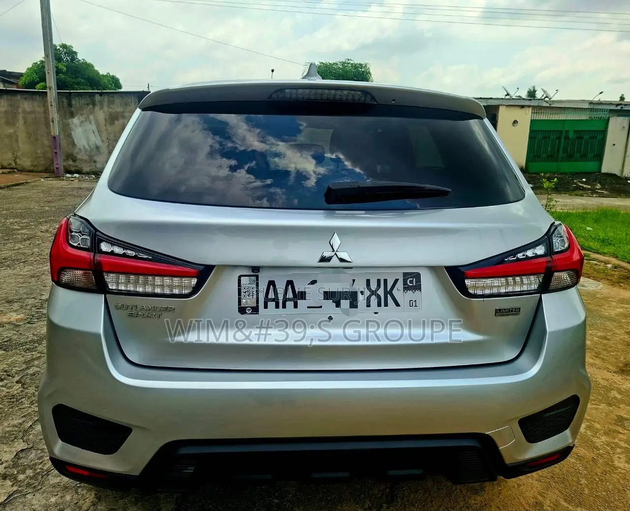 Mitsubishi Outlander 2021 Gris