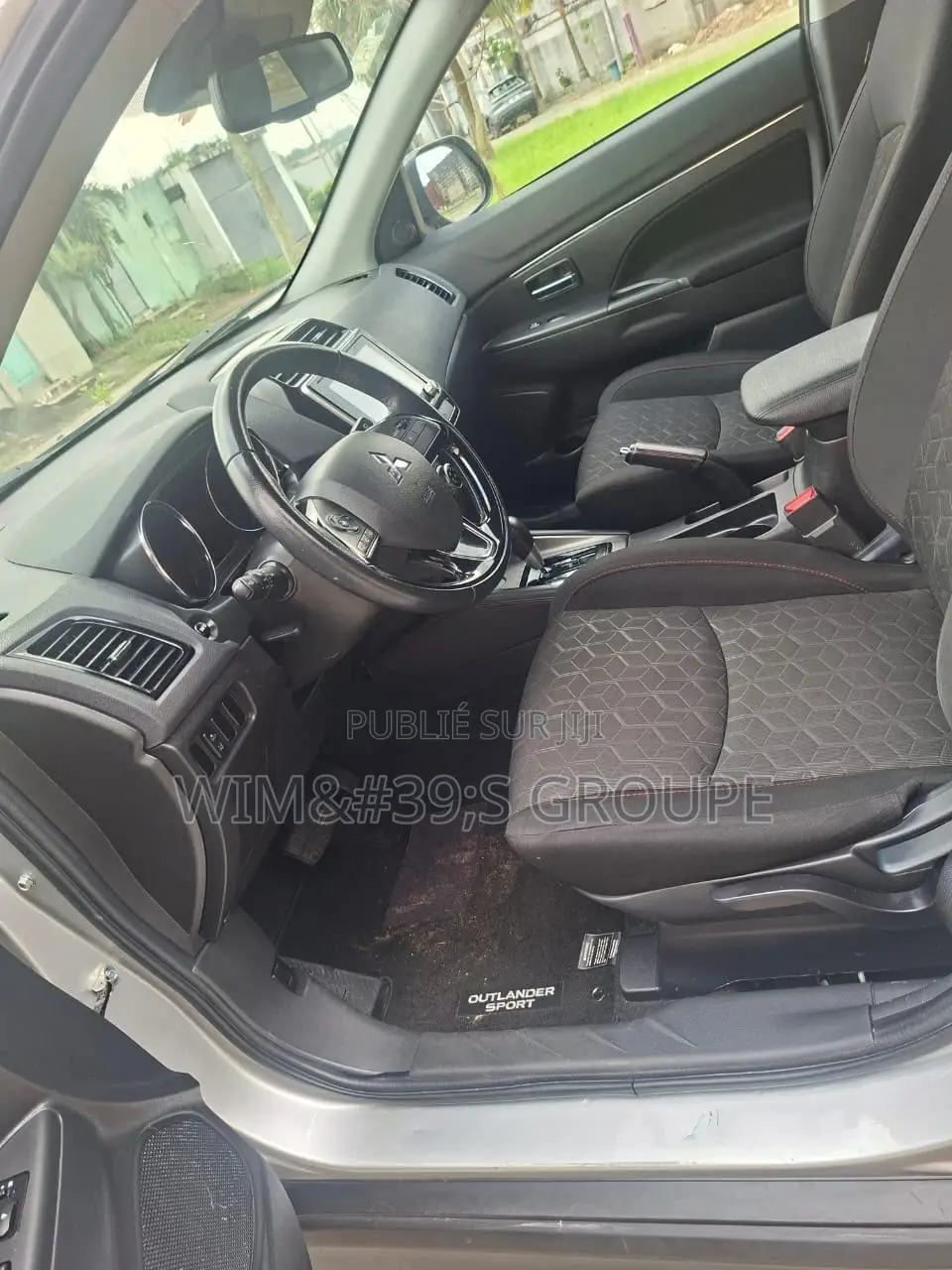 Mitsubishi Outlander 2021 Gris