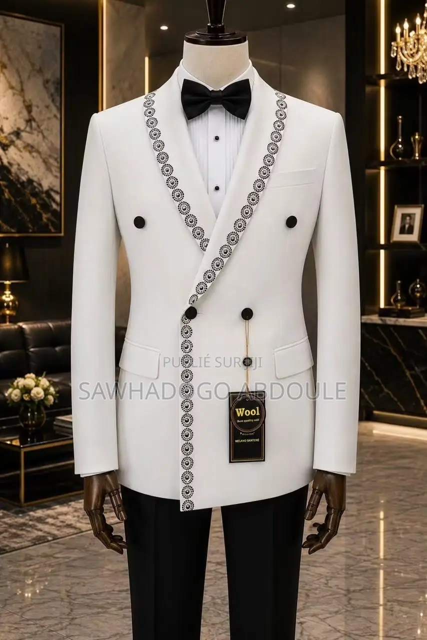 Spécialiste Des Costumes Pour Homme Classe, Élégance Et Qualité