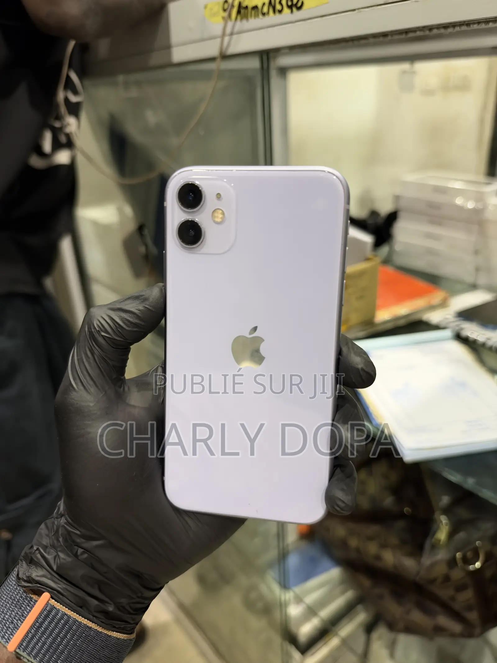 Apple iPhone 11 64 GB Violet