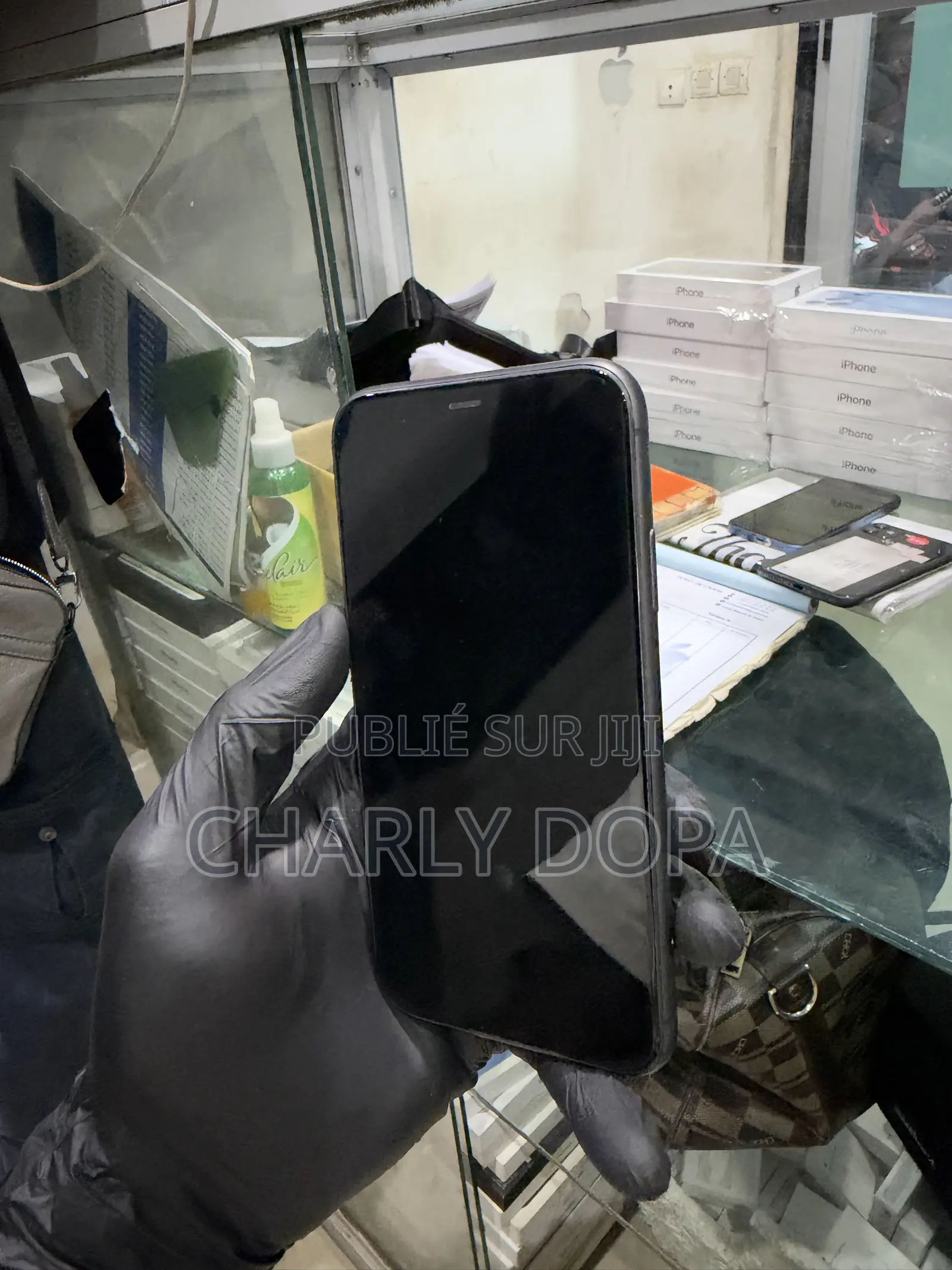 Apple iPhone 11 64 GB Noir