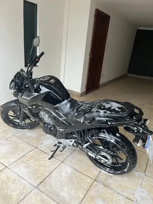 Nouveau Yamaha Crux 2025 Noir