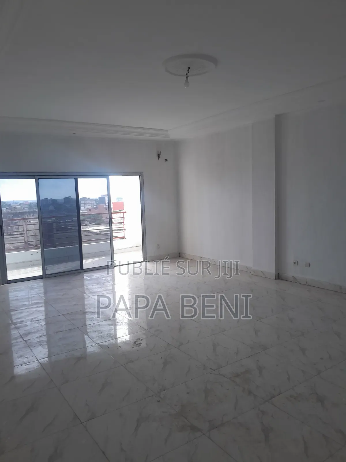 3chbre Maison dans Bosko, Yopougon à Louer