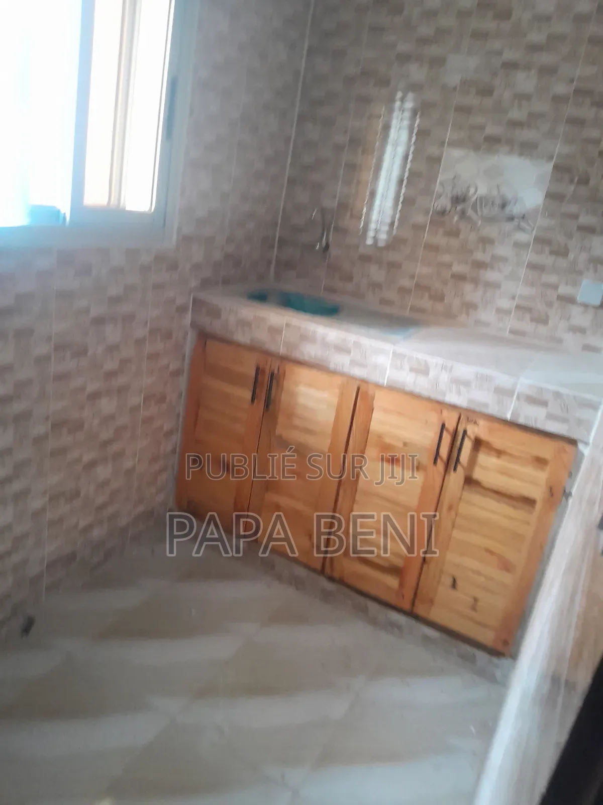 3chbre Maison dans Bosko, Yopougon à Louer