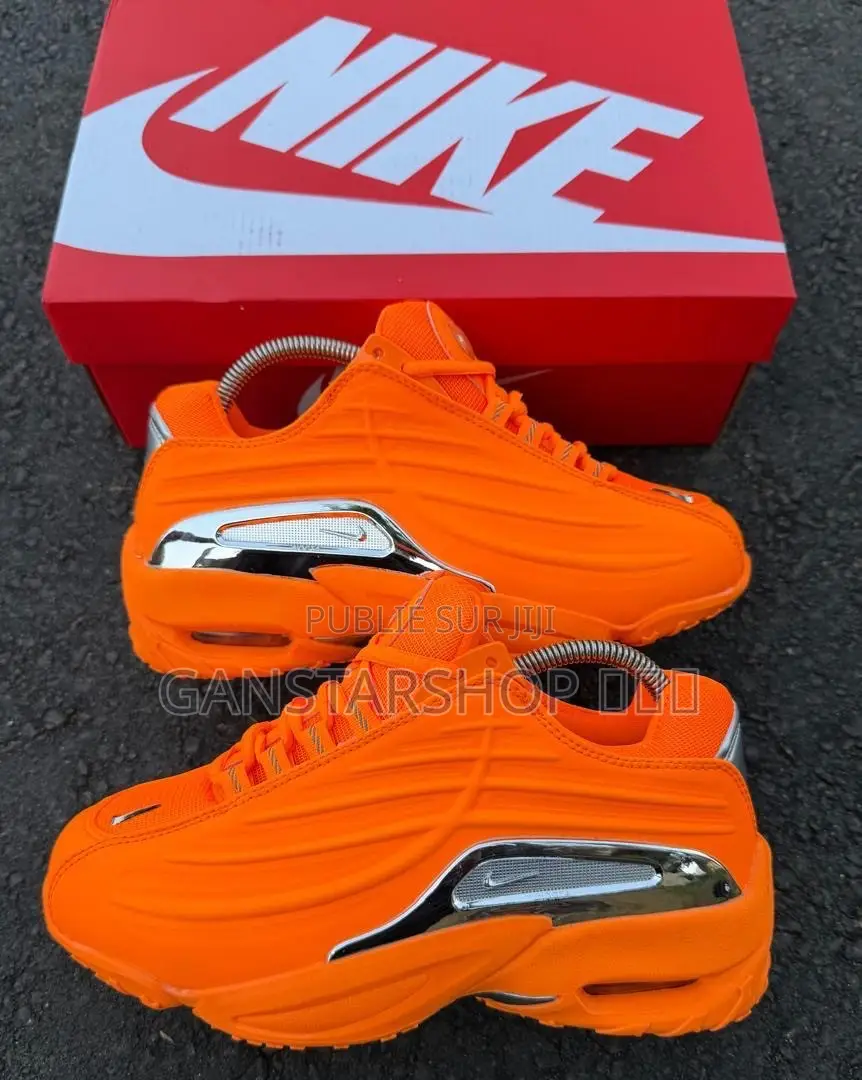 Nike Noctar