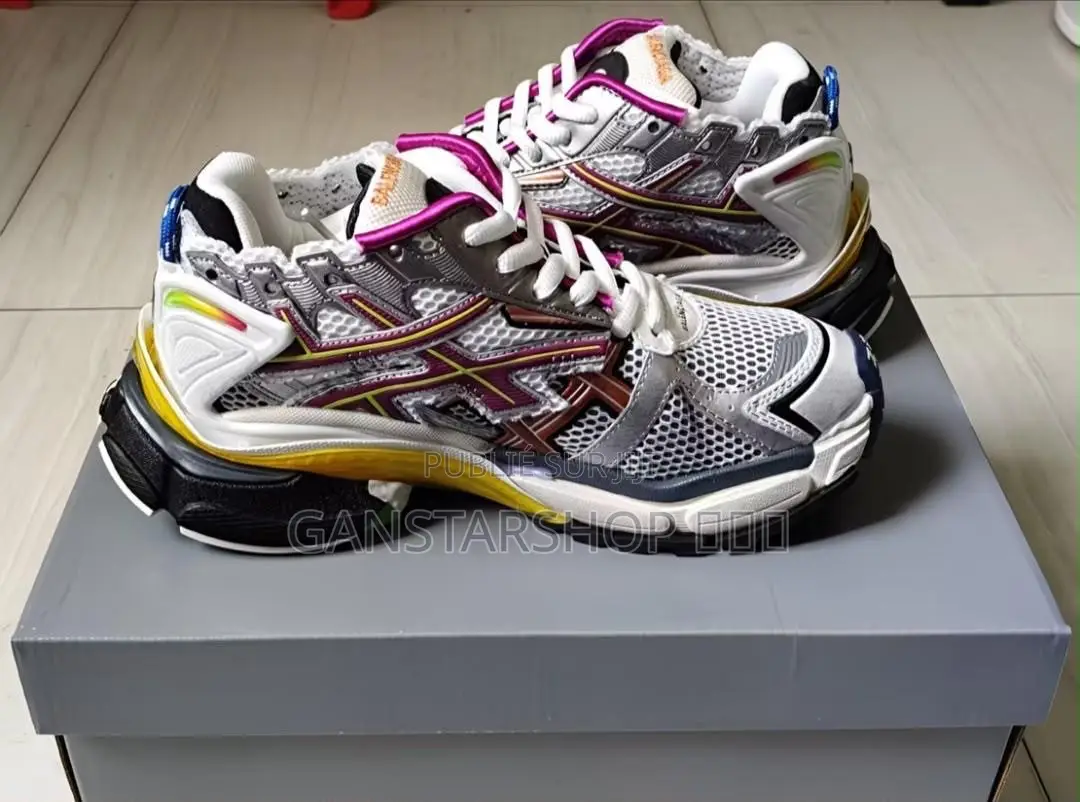 Balanciaga Runner