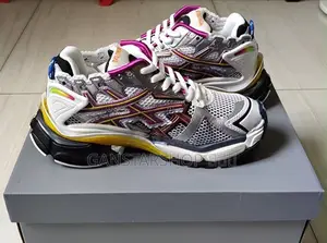 Balanciaga Runner