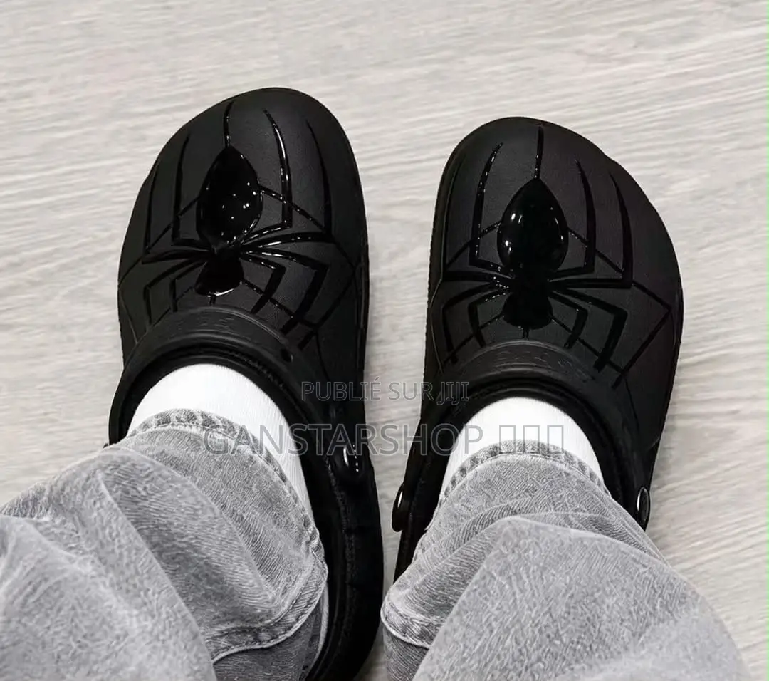 Crocs Marvel