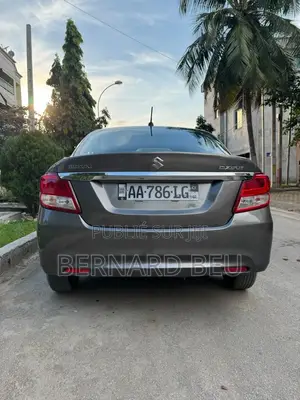 Suzuki Dzire 2025 Gris