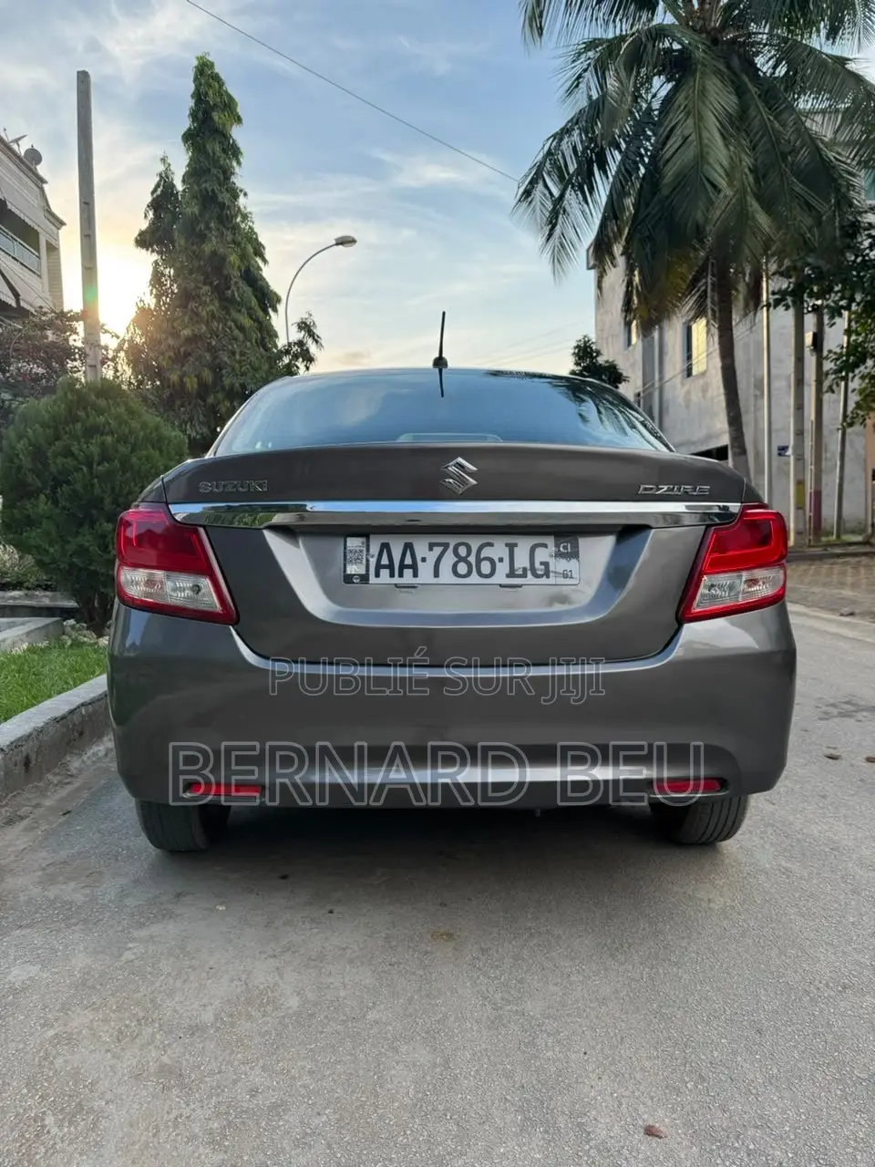 Suzuki Dzire 2025 Gris