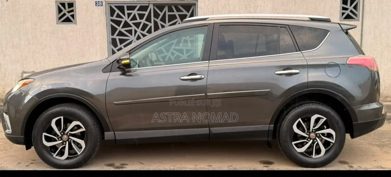 Toyota RAV4 2027 Marron