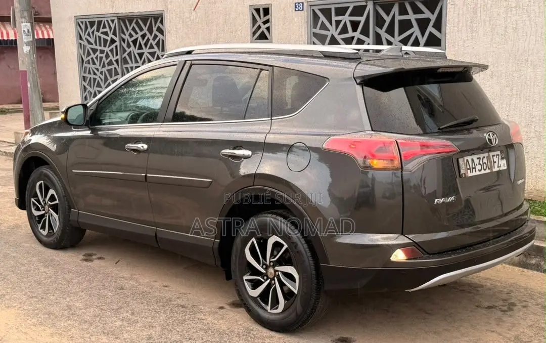 Toyota RAV4 2027 Marron