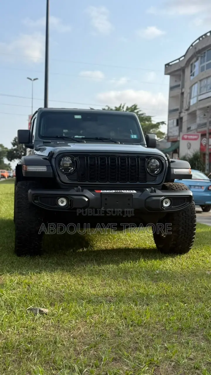 Nouveau Jeep Wrangler Willys 4dr 4WD 2026 Gris