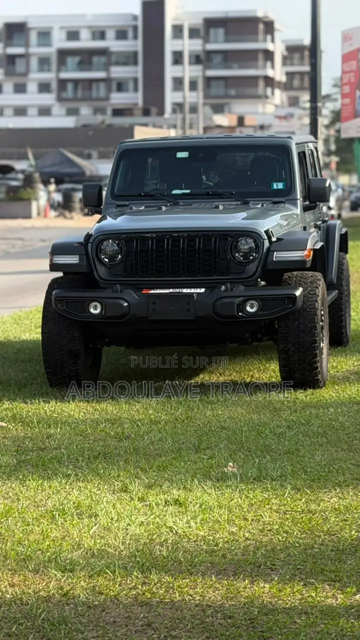Nouveau Jeep Wrangler Willys 4dr 4WD 2026 Gris