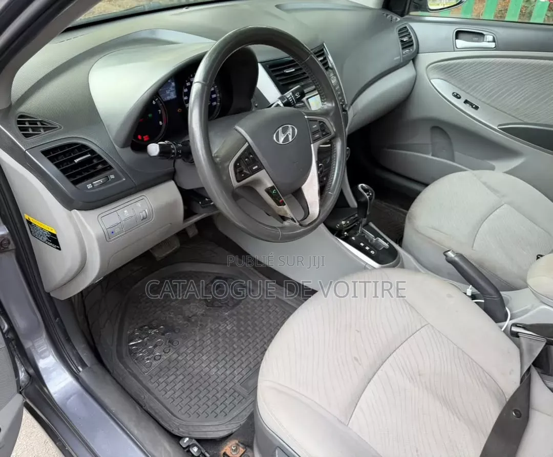 Hyundai Accent 2018 Gris