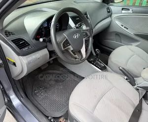 Hyundai Accent 2018 Gris