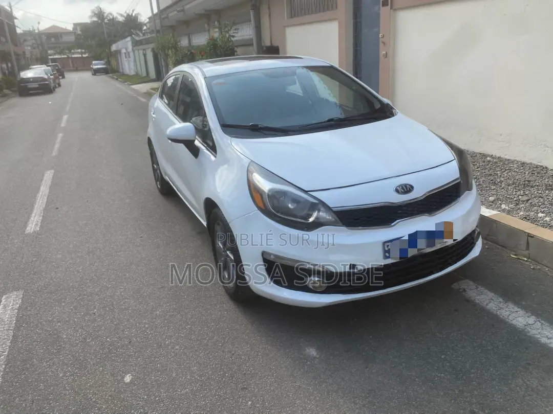 Kia Rio EX 4dr Hatchback (1.6L 4cyl 6A) 2017 Blanc