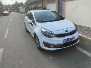 Kia Rio EX 4dr Hatchback (1.6L 4cyl 6A) 2017 Blanc