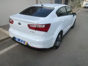 Kia Rio EX 4dr Hatchback (1.6L 4cyl 6A) 2017 Blanc