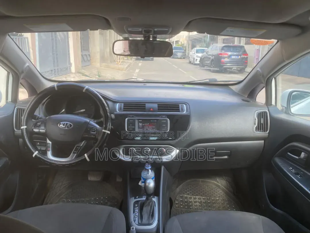 Kia Rio EX 4dr Hatchback (1.6L 4cyl 6A) 2017 Blanc