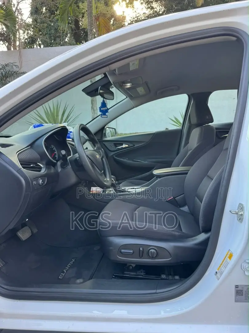 Chevrolet Malibu LS 2023 Blanc