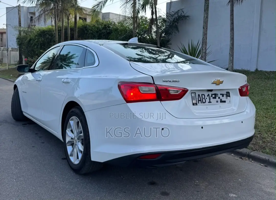 Chevrolet Malibu LS 2023 Blanc