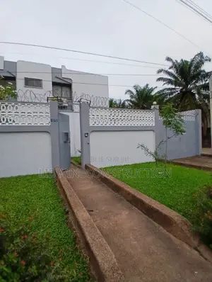 4chbre Villa dans Cocody à Vendre