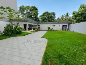 4chbre Villa dans Cocody à Vendre
