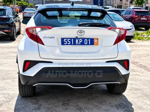 Toyota C-HR 2018 Blanc cassé