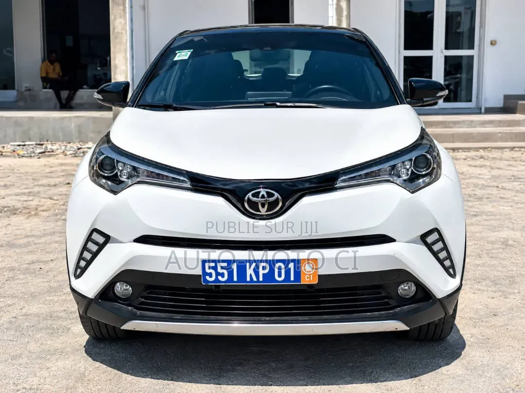 Toyota C-HR 2018 Blanc cassé