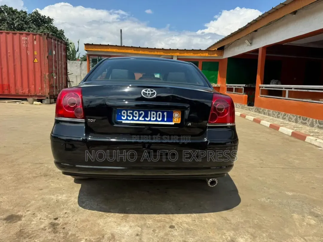 Toyota Avensis 2007 Noir