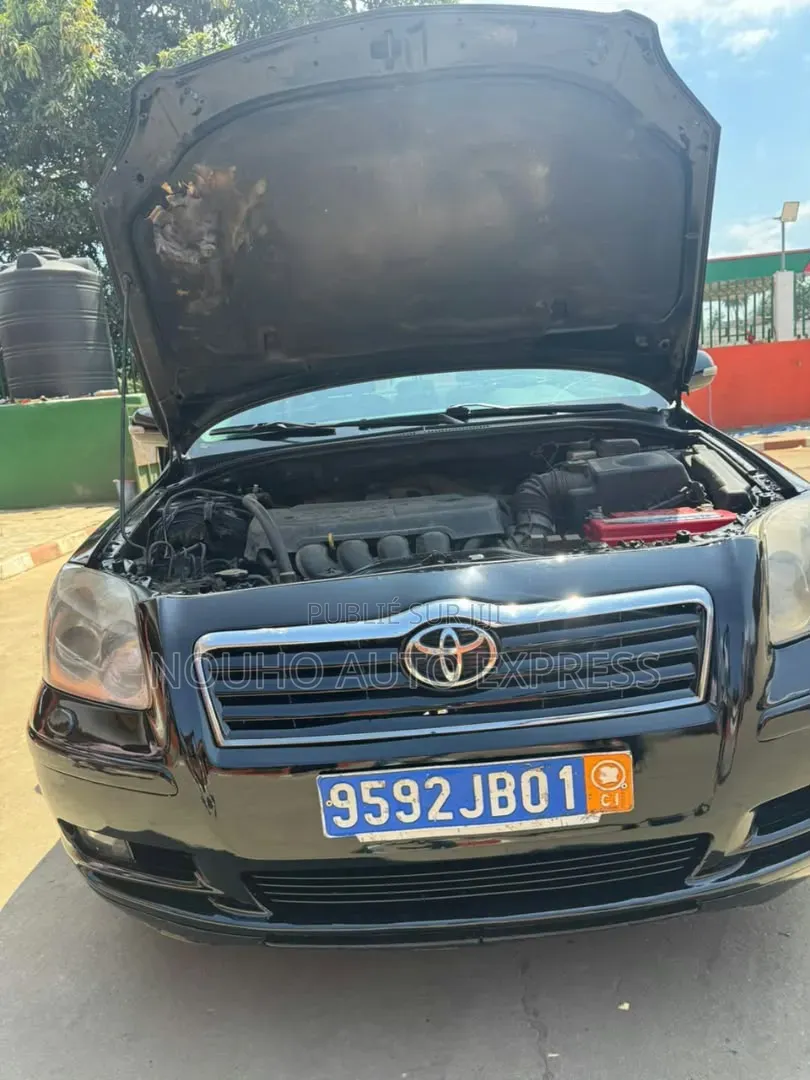 Toyota Avensis 2007 Noir