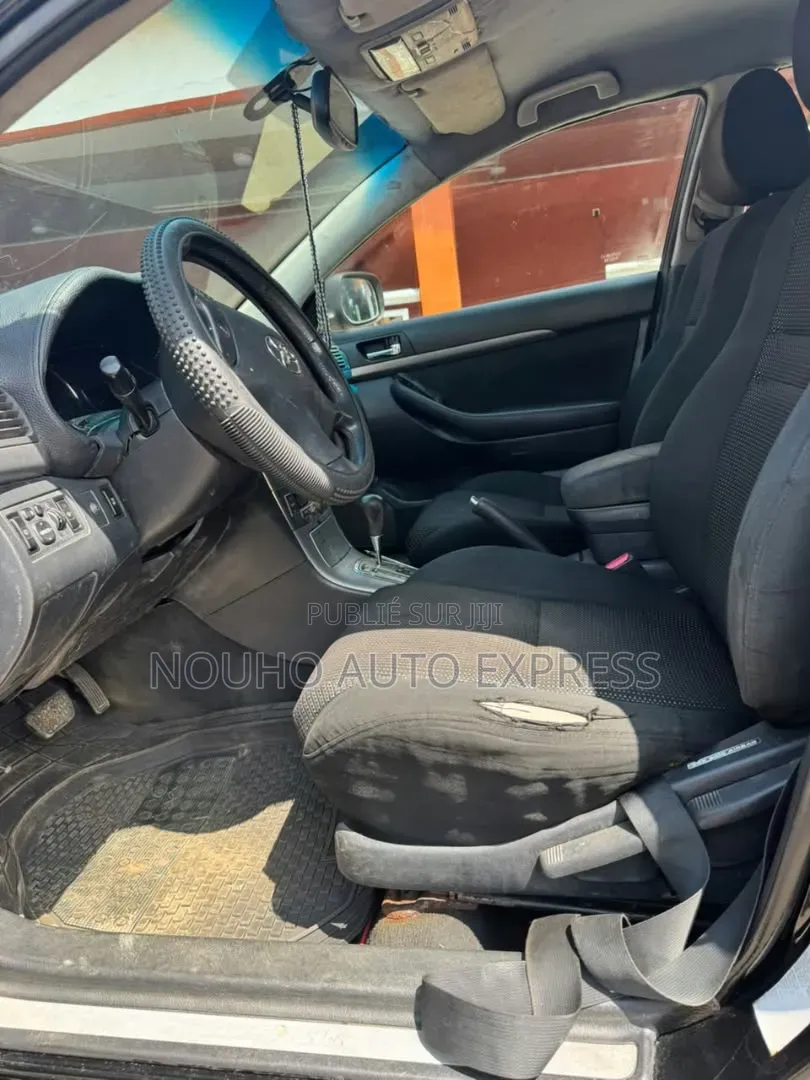 Toyota Avensis 2007 Noir