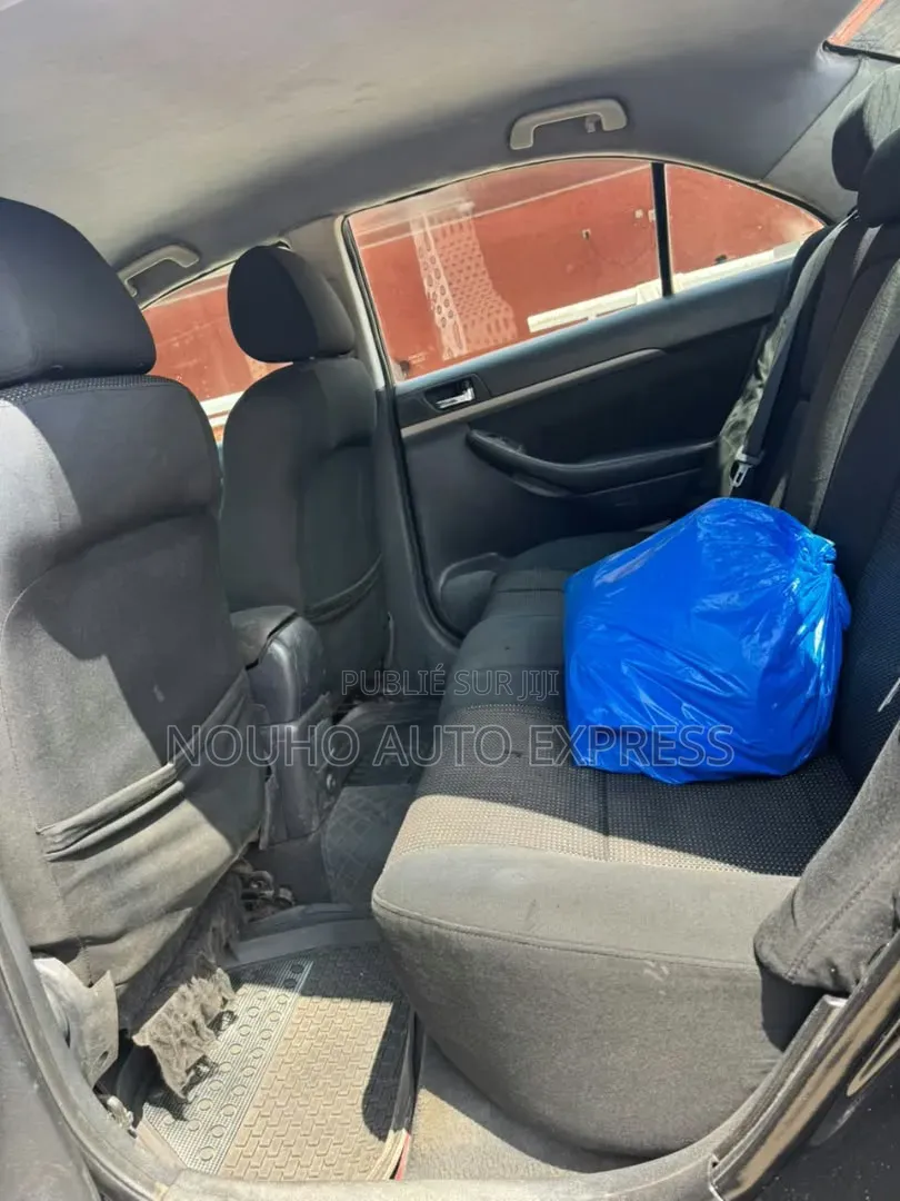 Toyota Avensis 2007 Noir